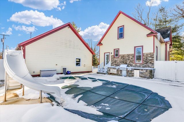 202 E Daggy Street, Tuscola, IL 61953