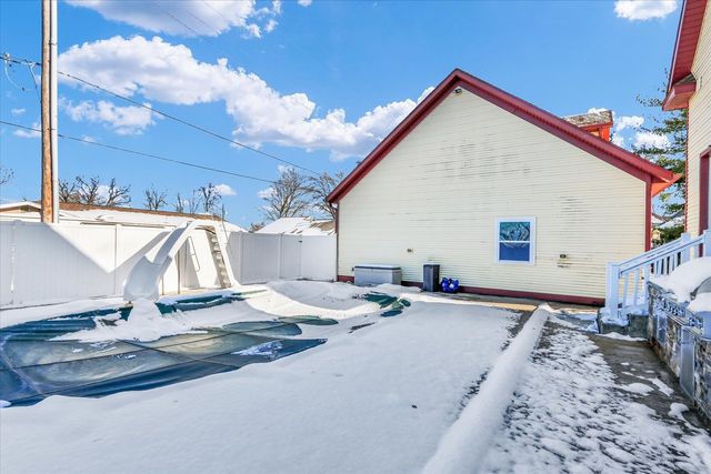 202 E Daggy Street, Tuscola, IL 61953