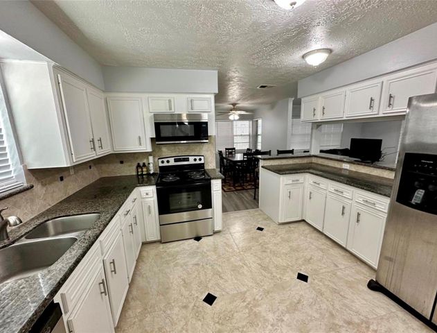 4310 Cinnabar Drive, Houston, TX 77072