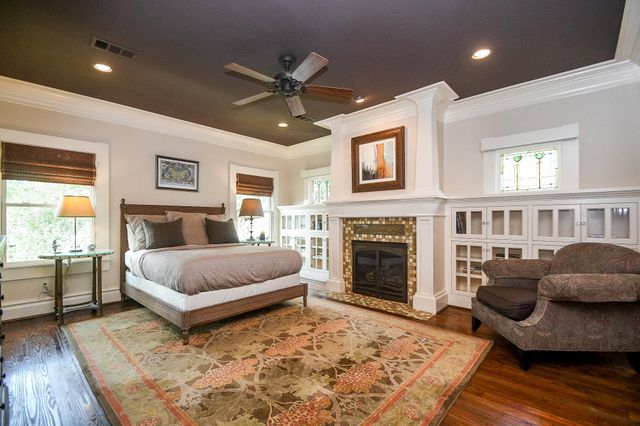 209 E Woodland Street, Houston, TX 77009