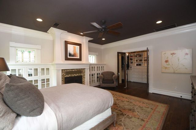 209 E Woodland Street, Houston, TX 77009