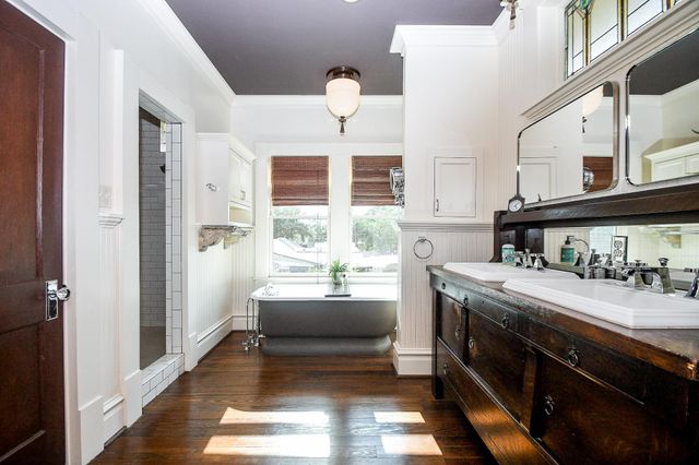 209 E Woodland Street, Houston, TX 77009