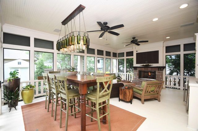 209 E Woodland Street, Houston, TX 77009