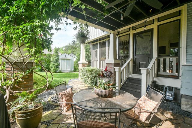 209 E Woodland Street, Houston, TX 77009