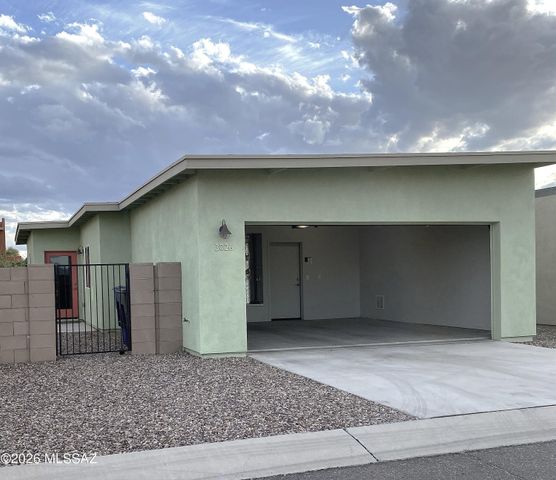 3026 N Dasylirion Drive, Tucson, AZ 85745