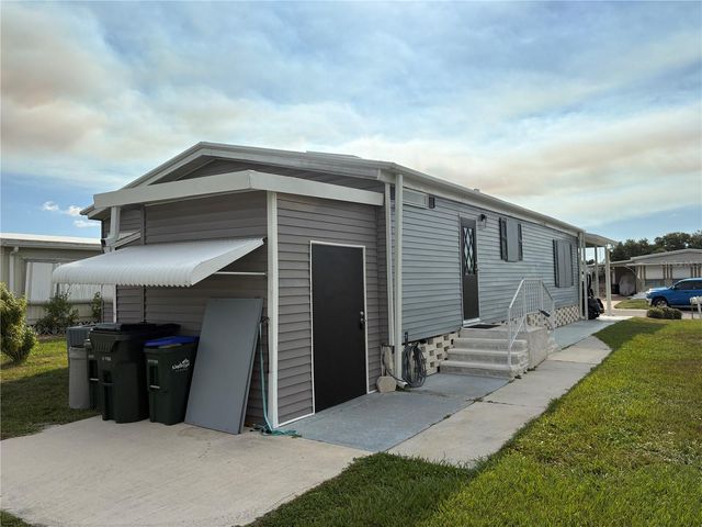 5696 HOLIDAY PARK BOULEVARD, North Port, FL 34287