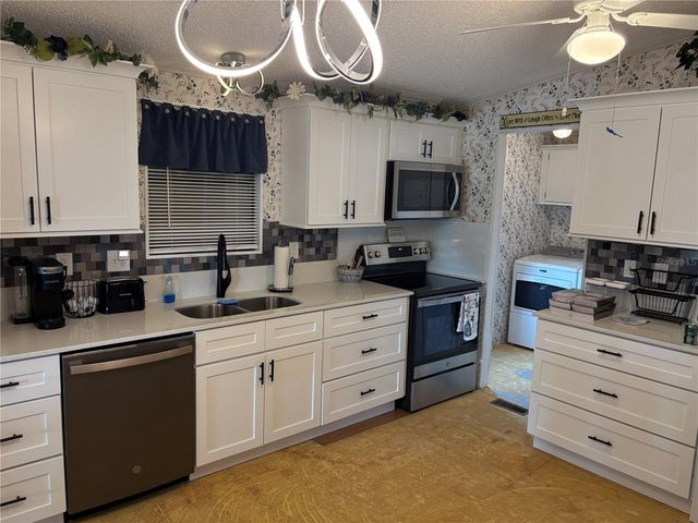 5696 HOLIDAY PARK BOULEVARD, North Port, FL 34287