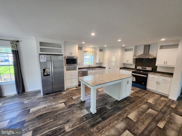 197 SPRING LANE, Doylestown, PA 18901
