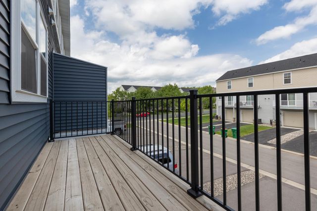 3159 Clover Ridge Drive, Chaska, MN 55318