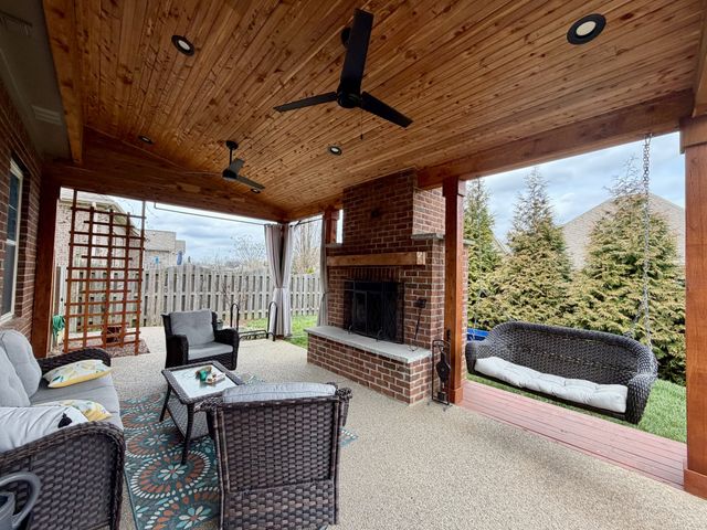 5021 Speight St, Spring Hill, TN 37174