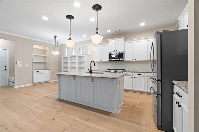 4521 W Village Court SE, Smyrna, GA 30080