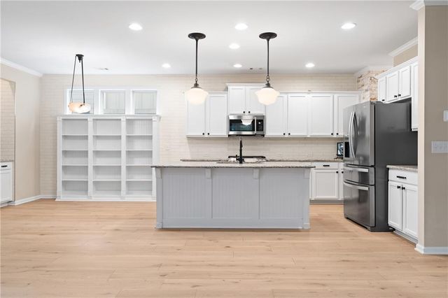4521 W Village Court SE, Smyrna, GA 30080