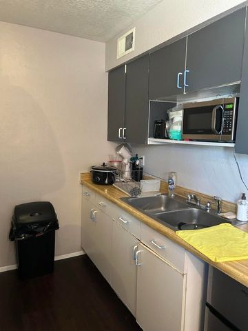 3501 NE WELLESLEY Drive, Albuquerque, NM 87107