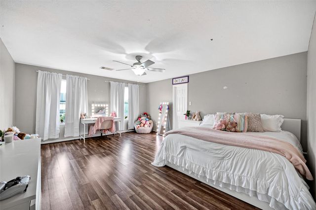 2221 Tracy Way, Deer Park, TX 77536