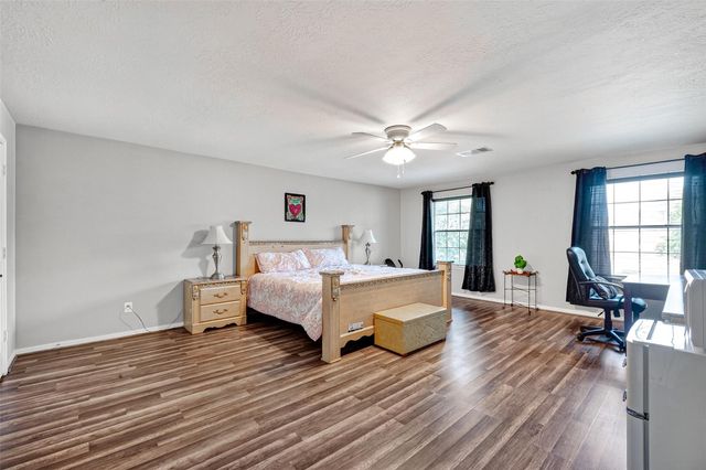 2221 Tracy Way, Deer Park, TX 77536