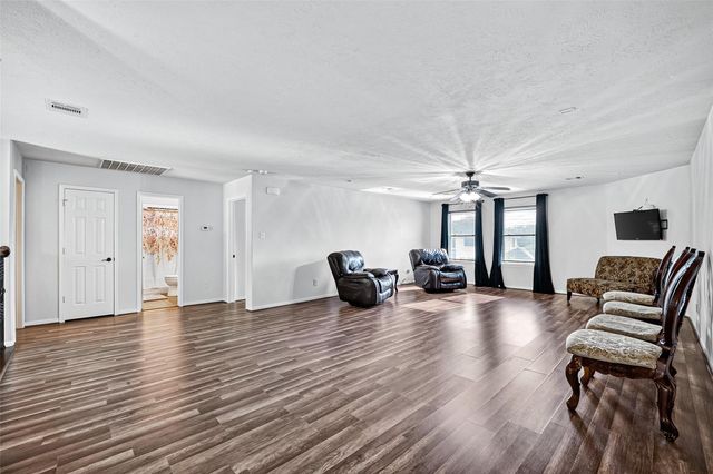 2221 Tracy Way, Deer Park, TX 77536