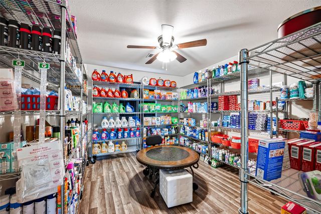 2221 Tracy Way, Deer Park, TX 77536