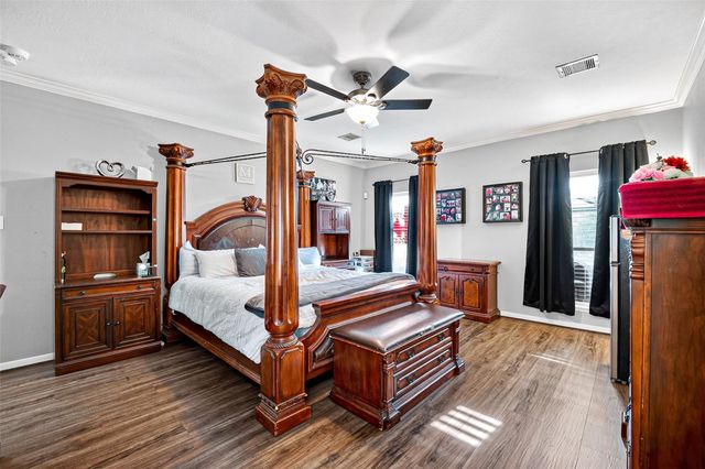 2221 Tracy Way, Deer Park, TX 77536