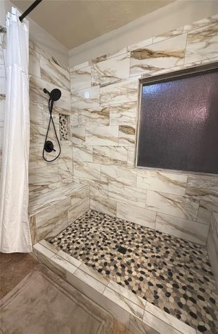2221 Tracy Way, Deer Park, TX 77536