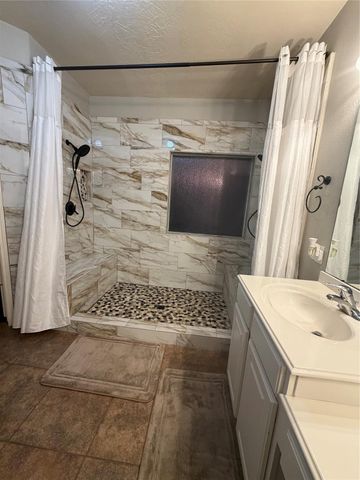 2221 Tracy Way, Deer Park, TX 77536