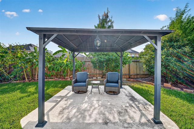 2221 Tracy Way, Deer Park, TX 77536