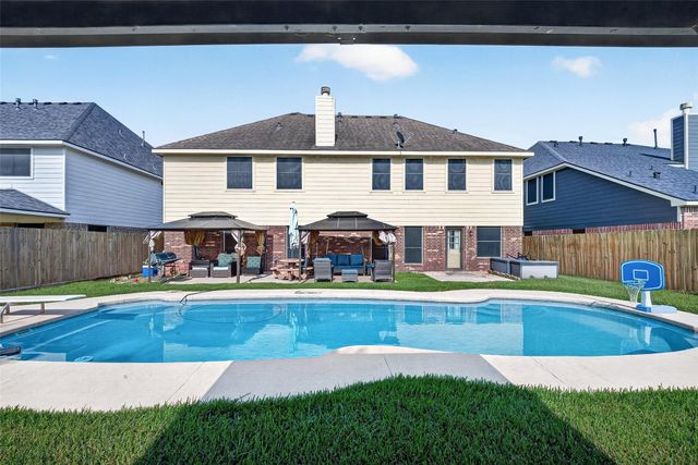 2221 Tracy Way, Deer Park, TX 77536