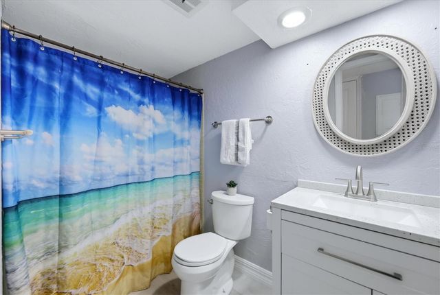 2223 BENEVA TERRACE 2222, Sarasota, FL 34232