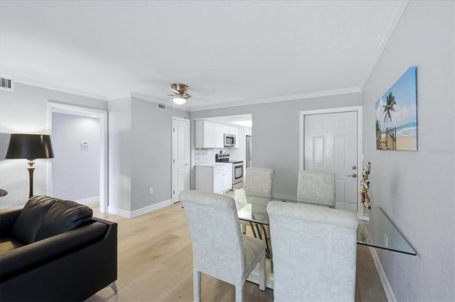 2223 BENEVA TERRACE 2222, Sarasota, FL 34232