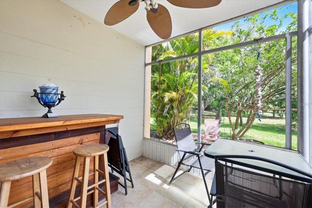2223 BENEVA TERRACE 2222, Sarasota, FL 34232