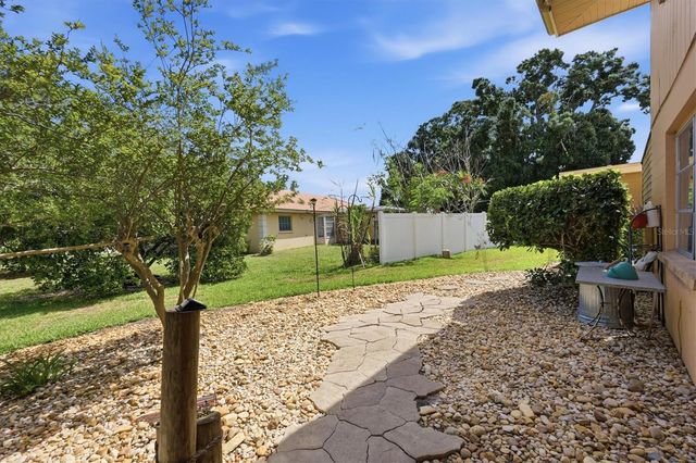 2223 BENEVA TERRACE 2222, Sarasota, FL 34232