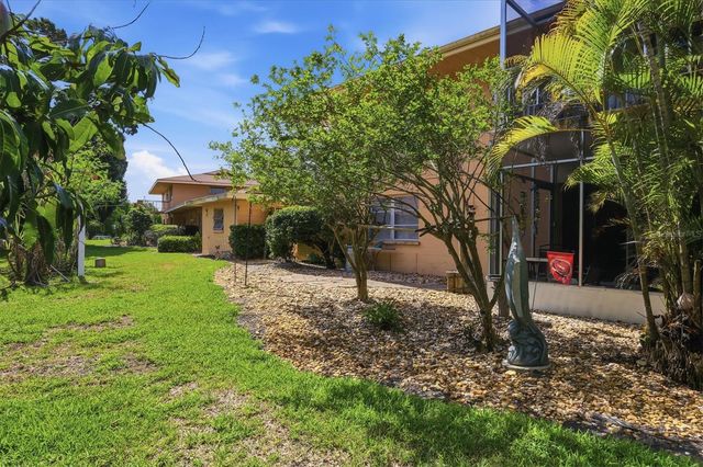 2223 BENEVA TERRACE 2222, Sarasota, FL 34232
