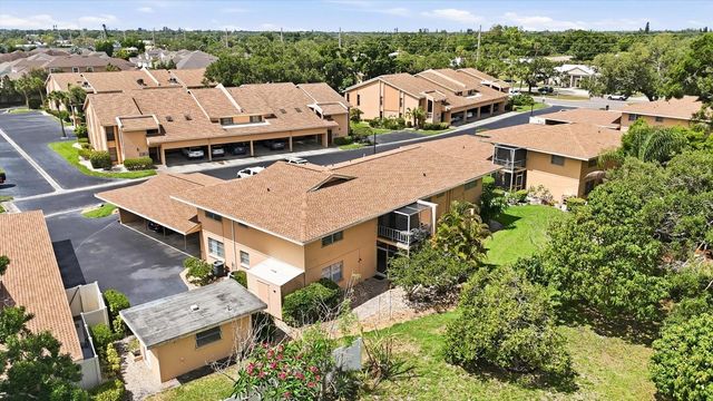 2223 BENEVA TERRACE 2222, Sarasota, FL 34232