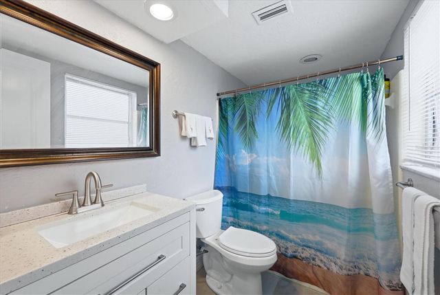 2223 BENEVA TERRACE 2222, Sarasota, FL 34232