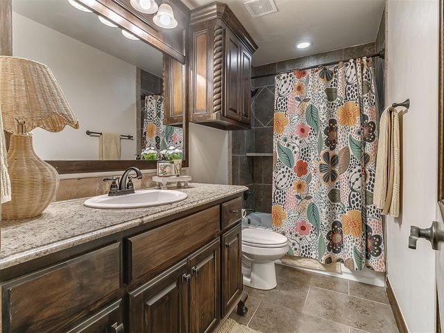 5808 Lindhurst Road, Edmond, OK 73034