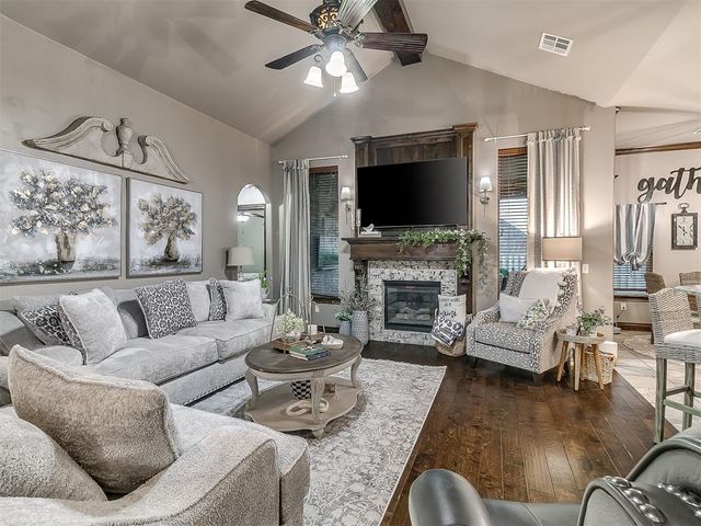 5808 Lindhurst Road, Edmond, OK 73034