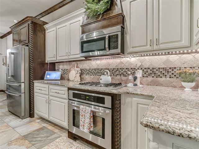 5808 Lindhurst Road, Edmond, OK 73034