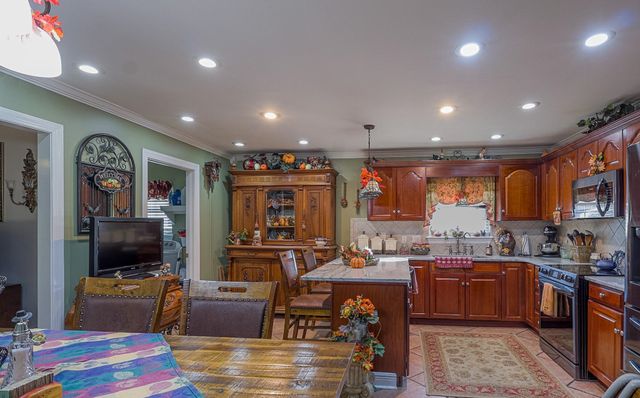 511 Katie Dr, Houma, LA 70360