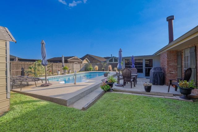 511 Katie Dr, Houma, LA 70360