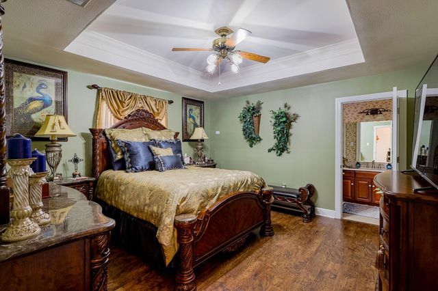511 Katie Dr, Houma, LA 70360