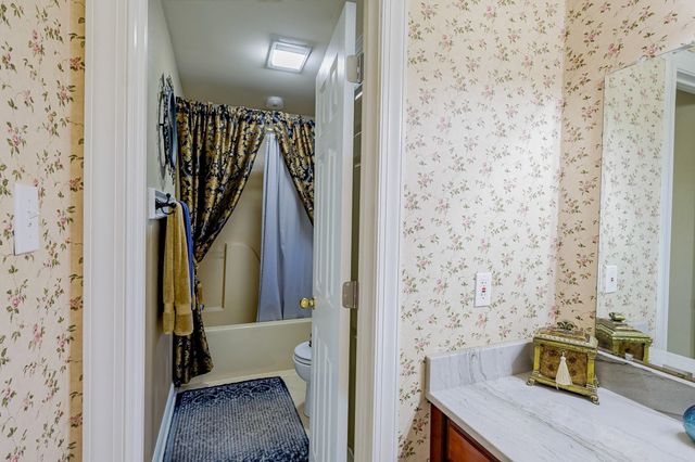 511 Katie Dr, Houma, LA 70360