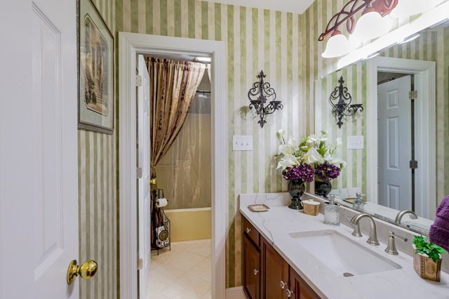 511 Katie Dr, Houma, LA 70360