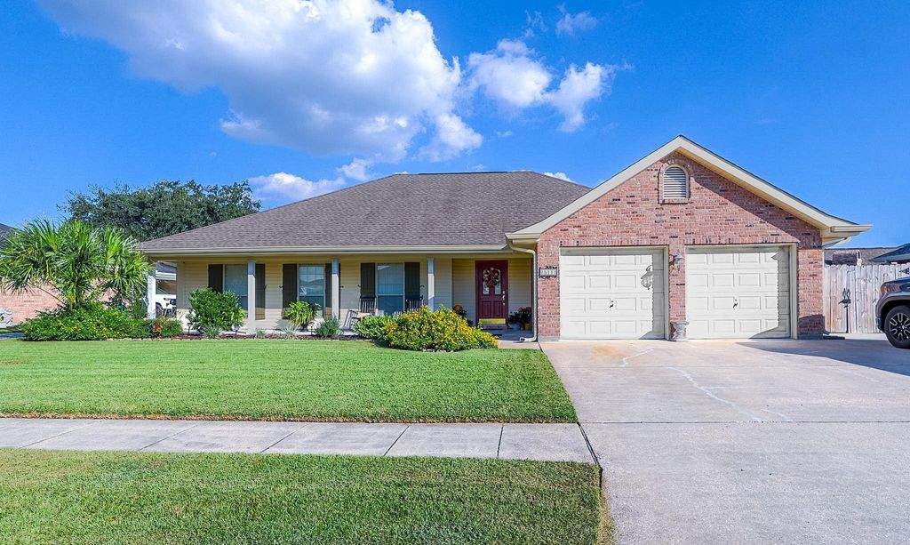 511 Katie Dr, Houma, LA 70360