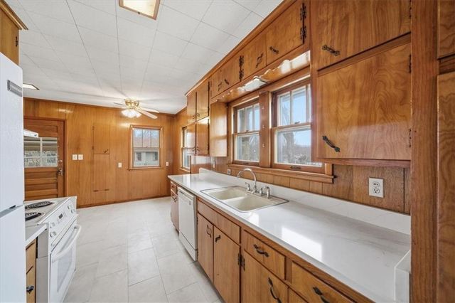 11700 Johnson Drive, Shawnee, KS 66203