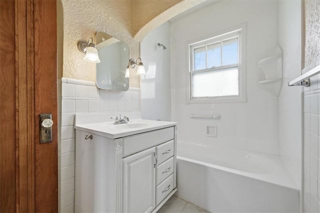 11700 Johnson Drive, Shawnee, KS 66203