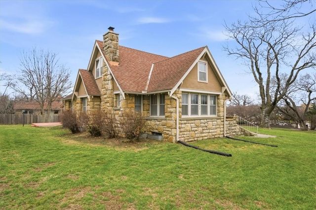 11700 Johnson Drive, Shawnee, KS 66203