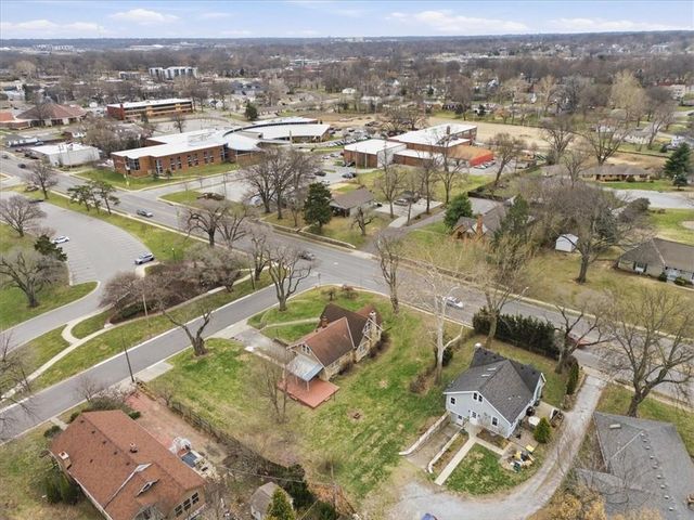 11700 Johnson Drive, Shawnee, KS 66203