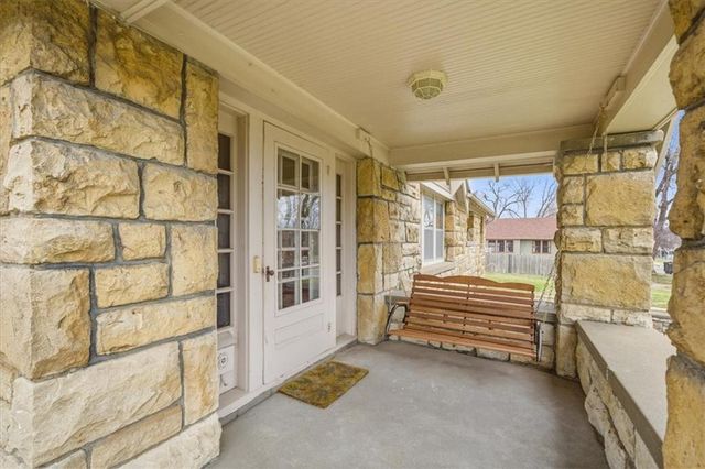 11700 Johnson Drive, Shawnee, KS 66203