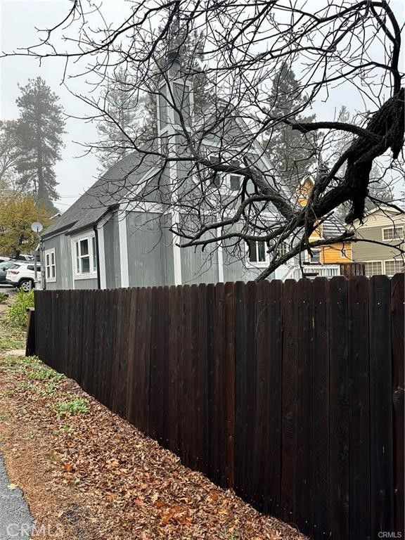Image 2 of property listing at 324 Forest, Crestline, CA 92325