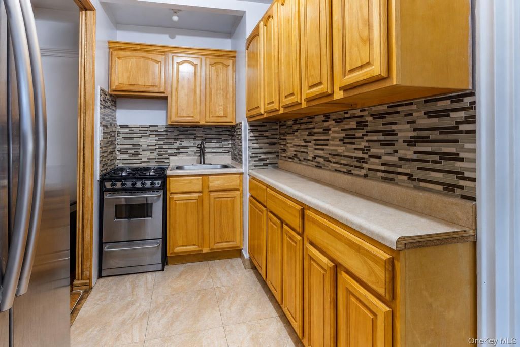 66-92 Selfridge 3J, Forest Hills, NY 11375 — photo 3