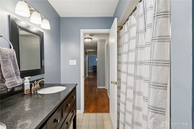 129 Bradstreet Road, Dayton, OH 45459